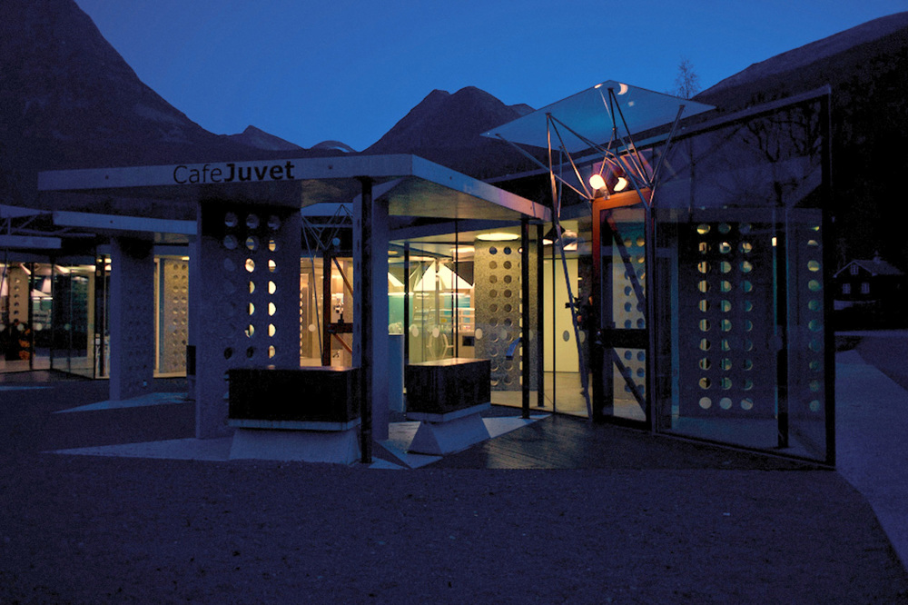 Gudbrandsjuvet cafe building Jensen &amp; Skodvin
